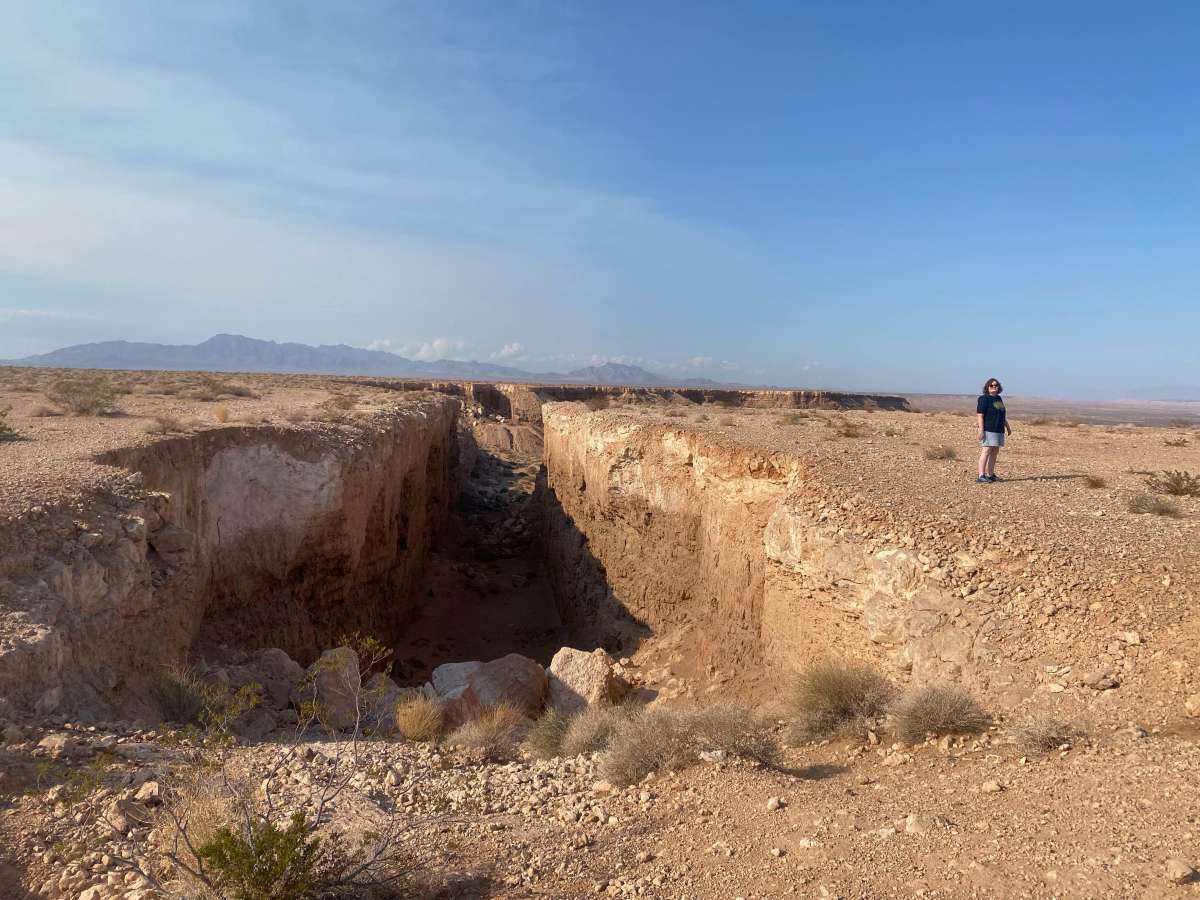 Gold Butte to Double Negative trail photo