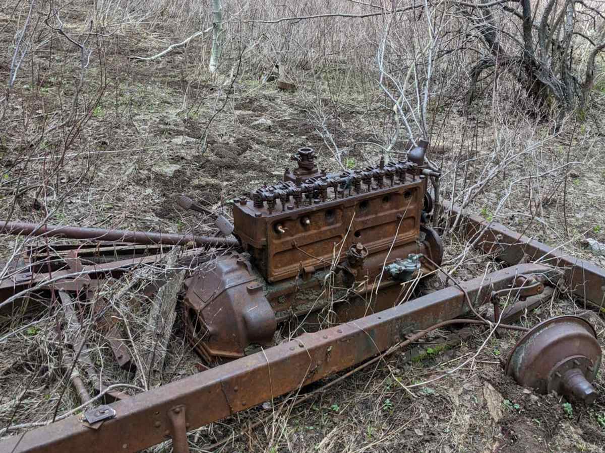 Poison Flats Trail Exploring photo 3