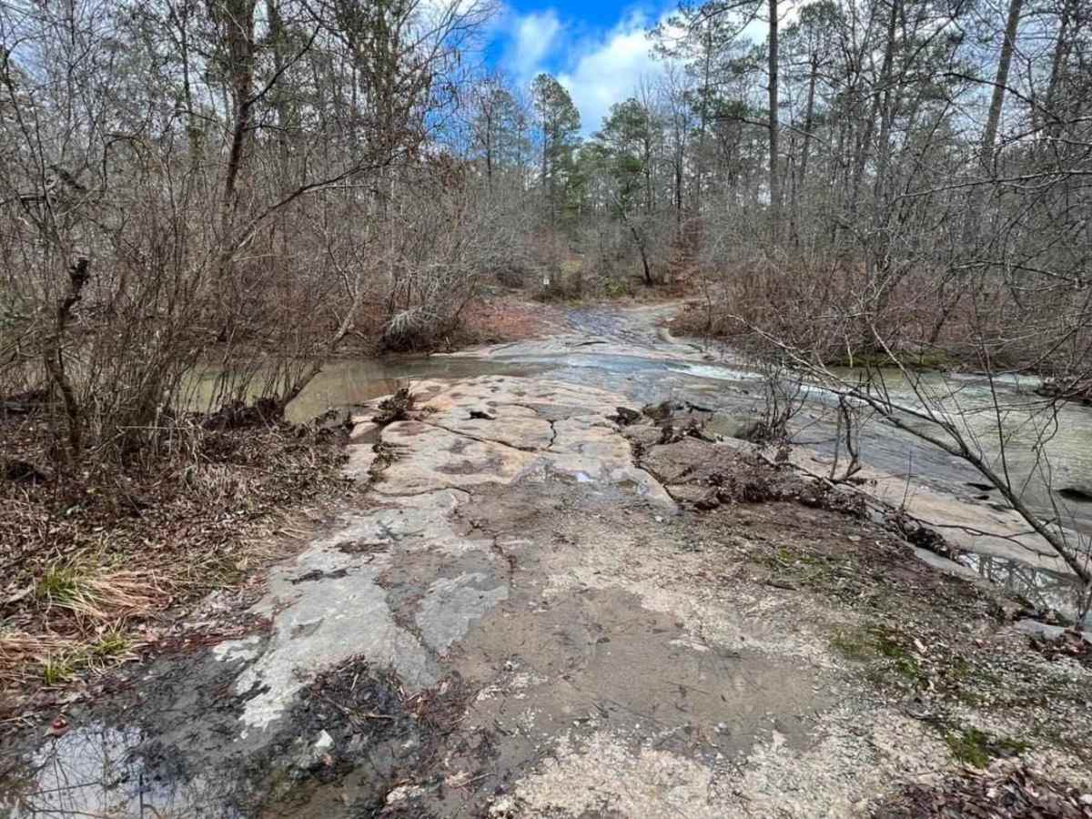 Natural Rock Crossing trail photo