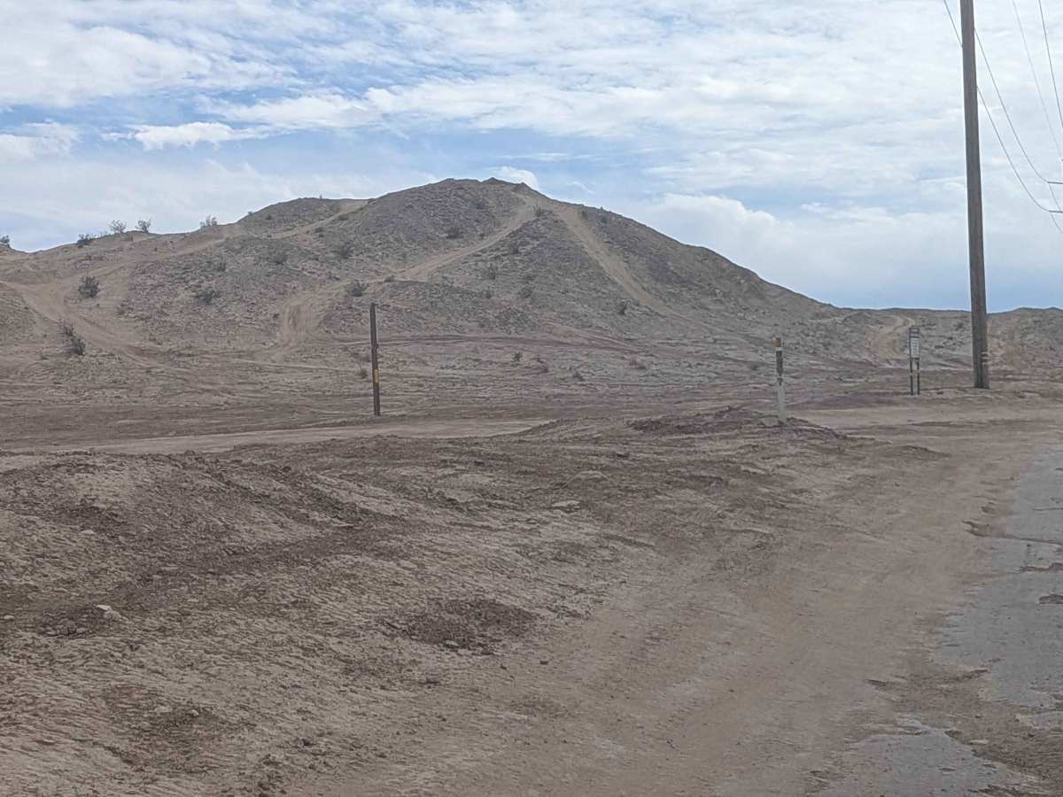 Pole Line Road North trail photo