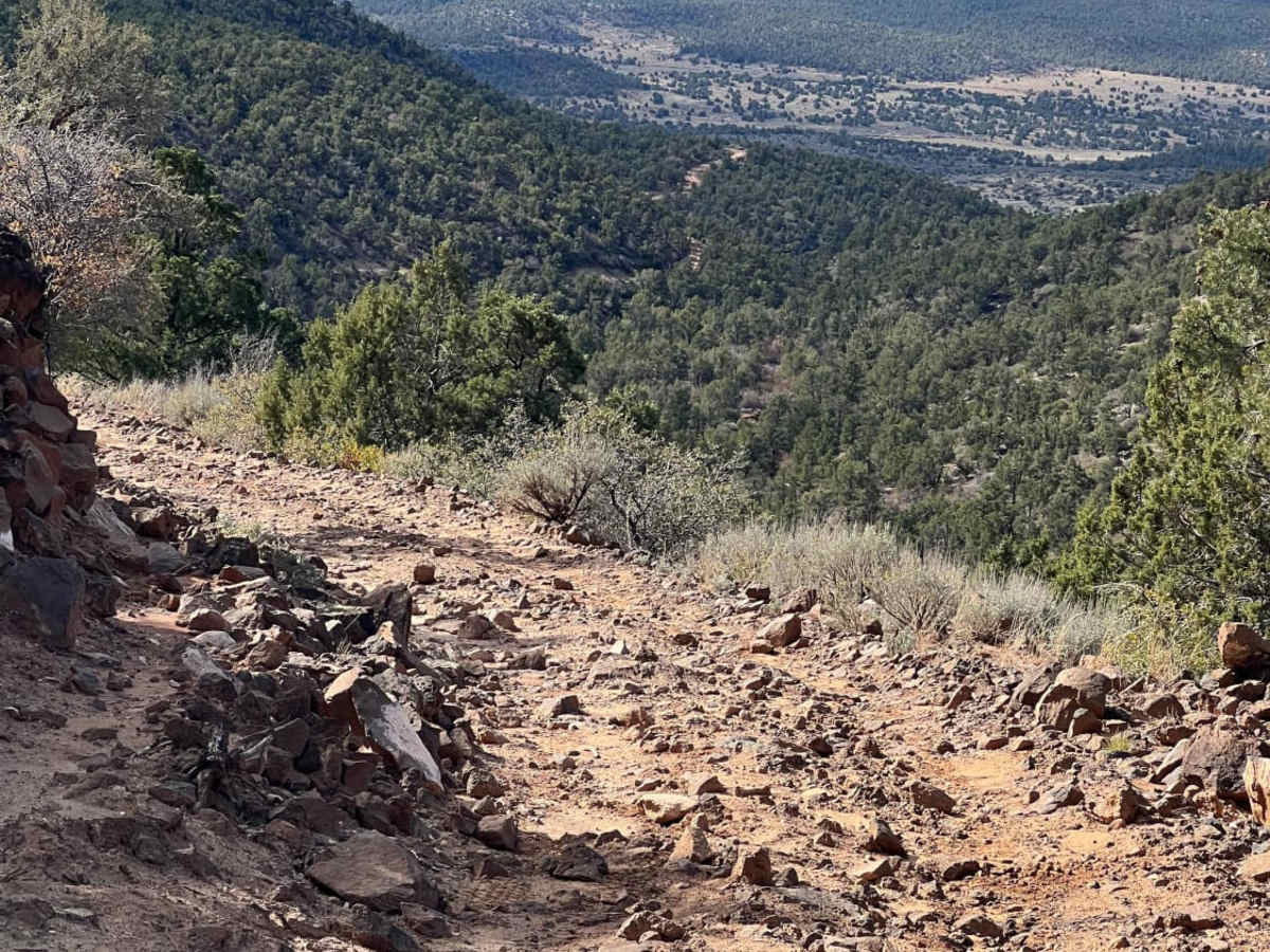 Wolf Hole photo 3