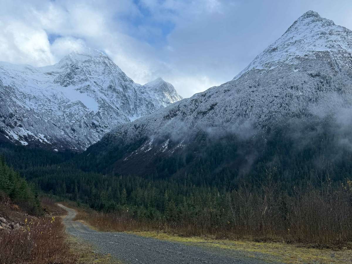 Hoult Creek Road photo 3