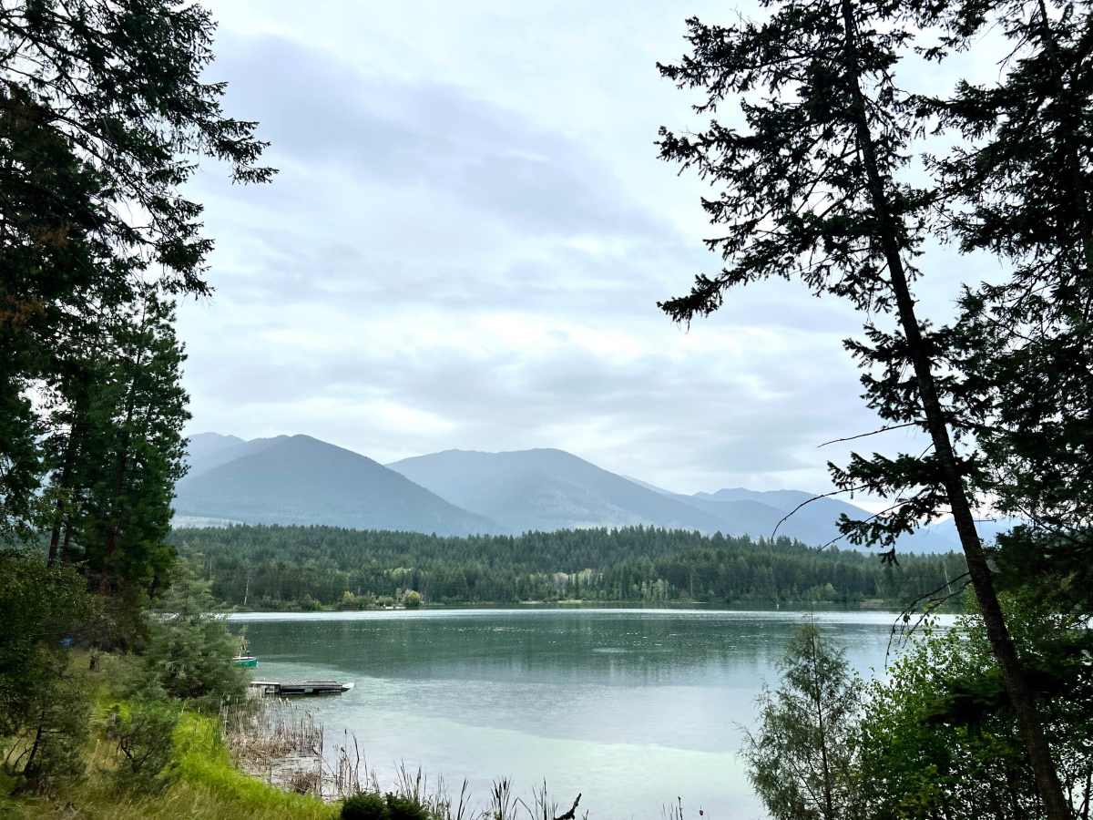 Edward's Lake trail photo