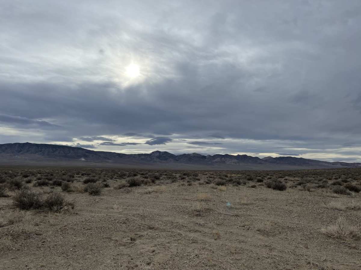 Cutting Through the Jawa Canyon photo 3