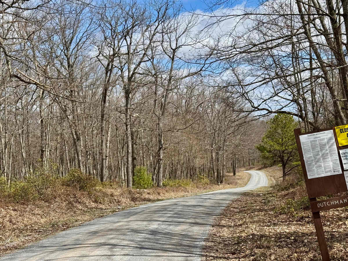 Dutchmans Road trail photo