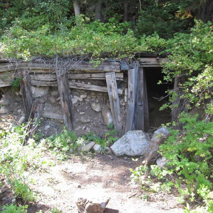 Near Kessler Peak Loop Hike via Carbonate Pass