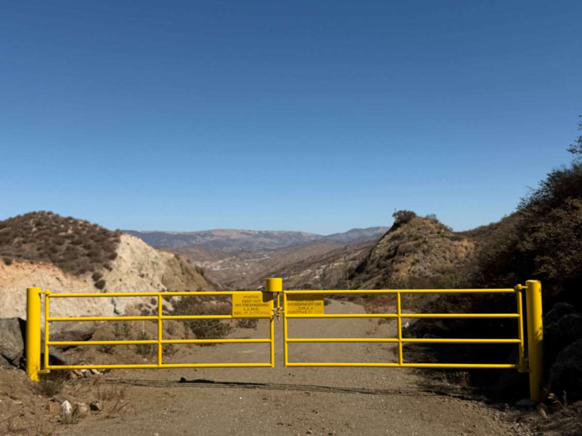 Magic Mountain Summit Trail  photo 6