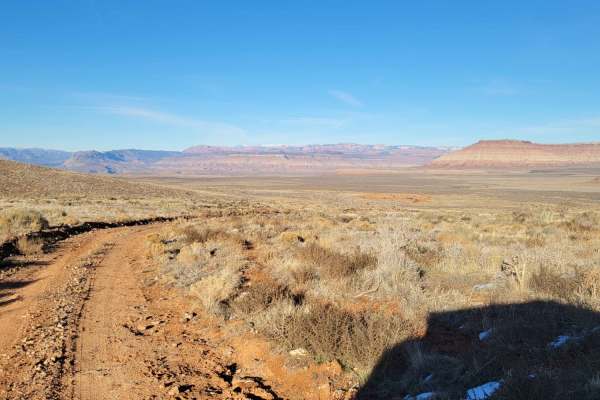 Hurricane Cliffs Trail