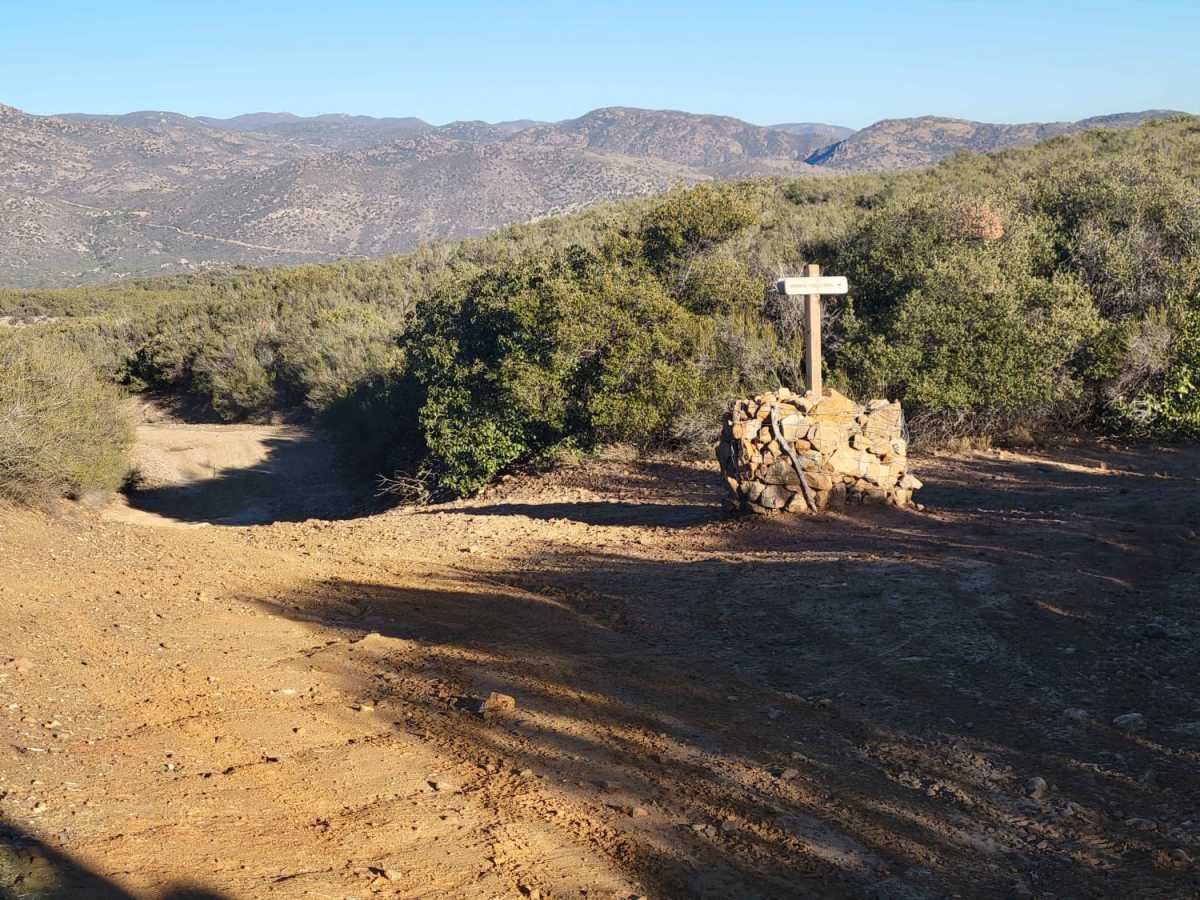 Long Valley Loop Road photo 2