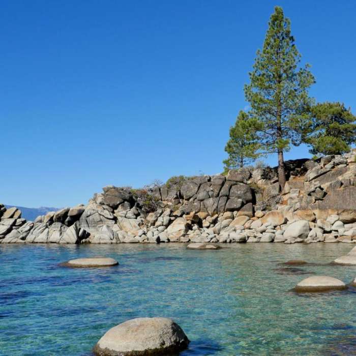 Near Secret Cove + Chimney Beach Loop