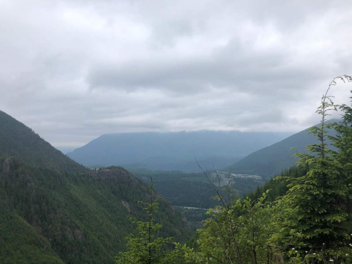 Mine Creek Rd trail photo
