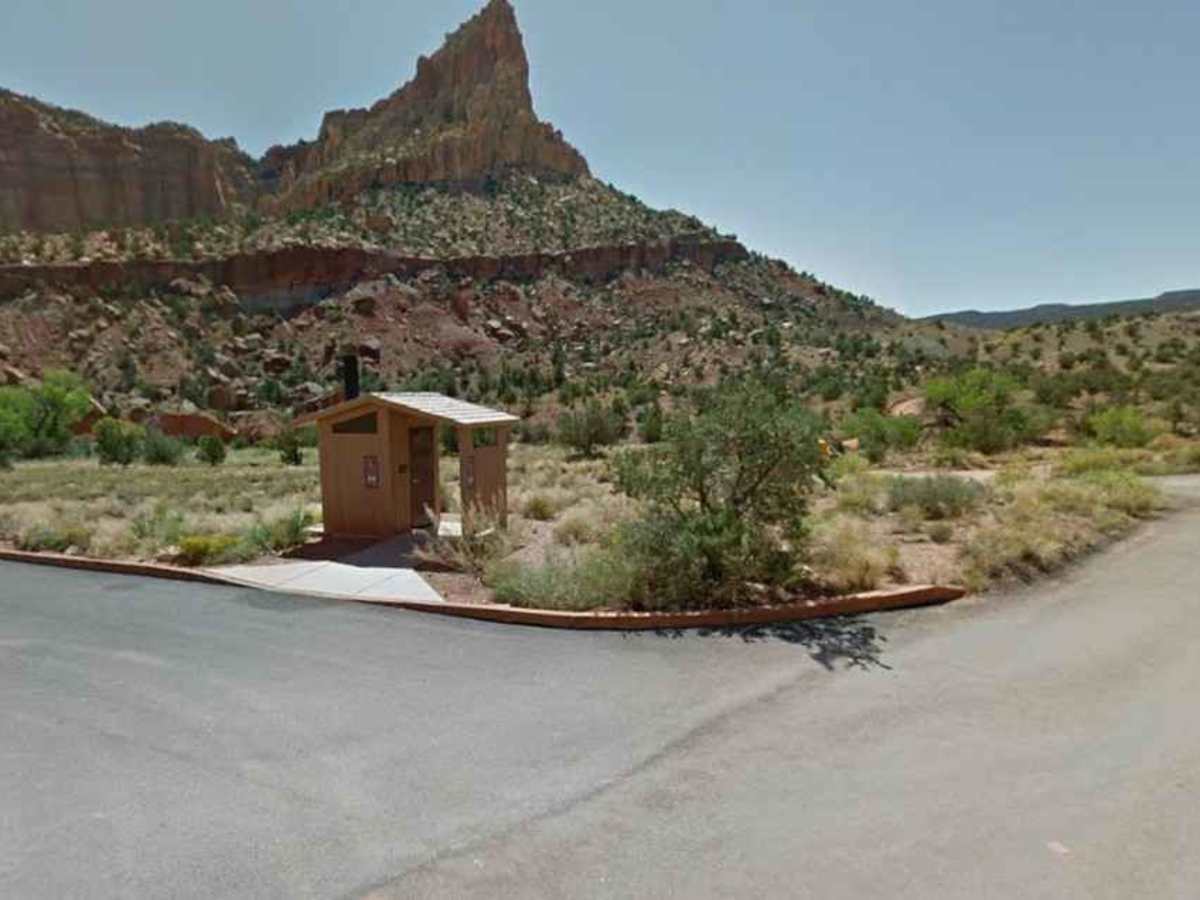 Capitol Gorge Road photo 3