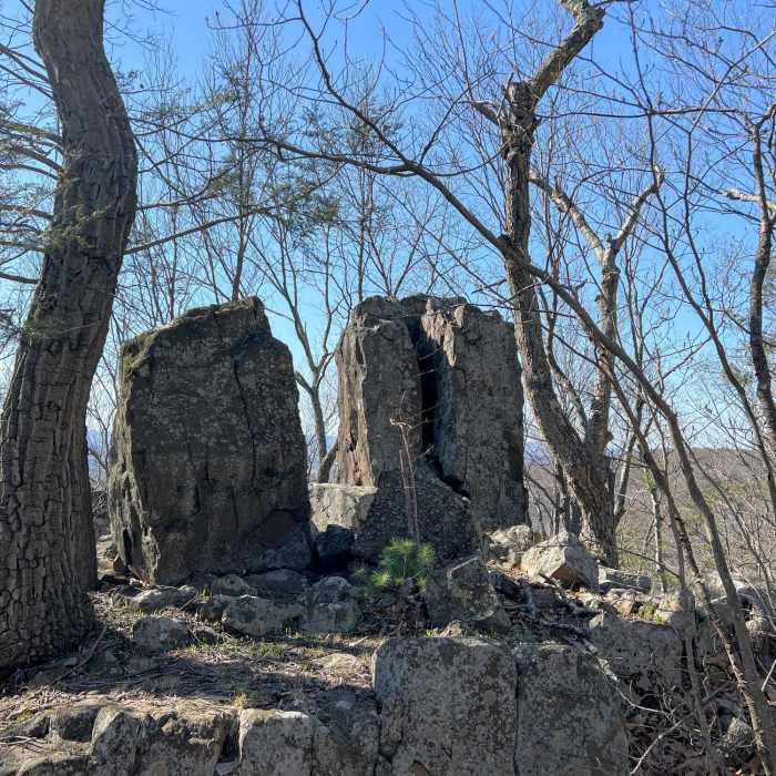On the trail above Crescent Lake. Near Crescent Lake Loop
