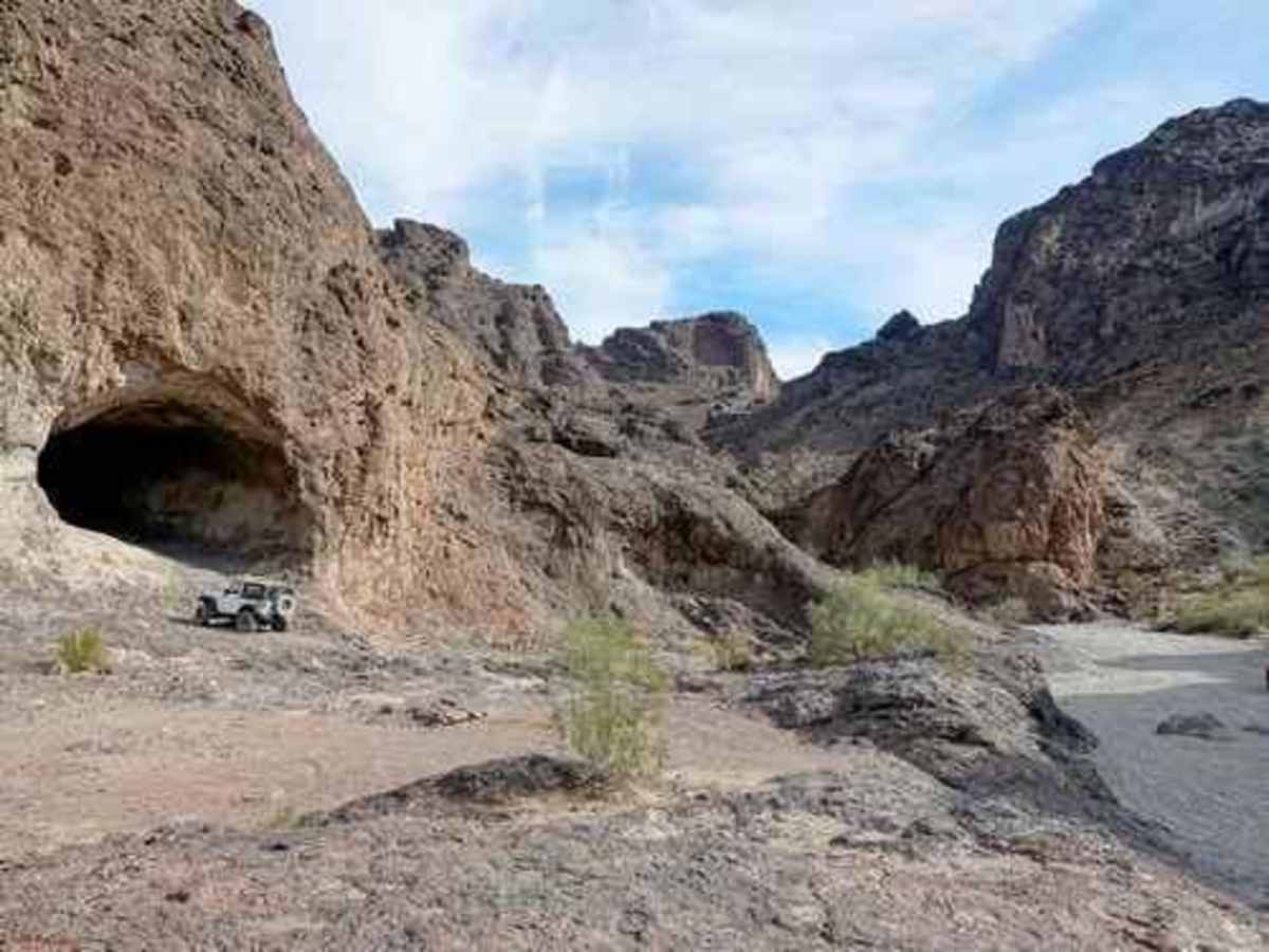 Dynamite Canyon Whipple Mountains photo 5
