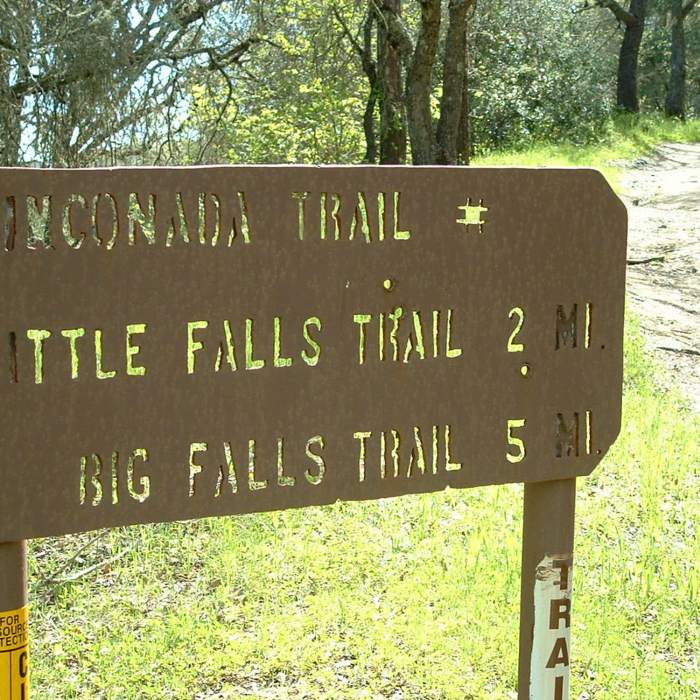 Near Rinconada Trail (14E30)