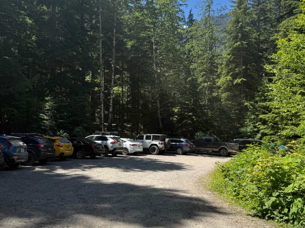 Elliot Creek Trailhead photo 2