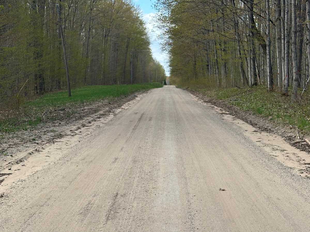 Kenel Road Northeast photo 2