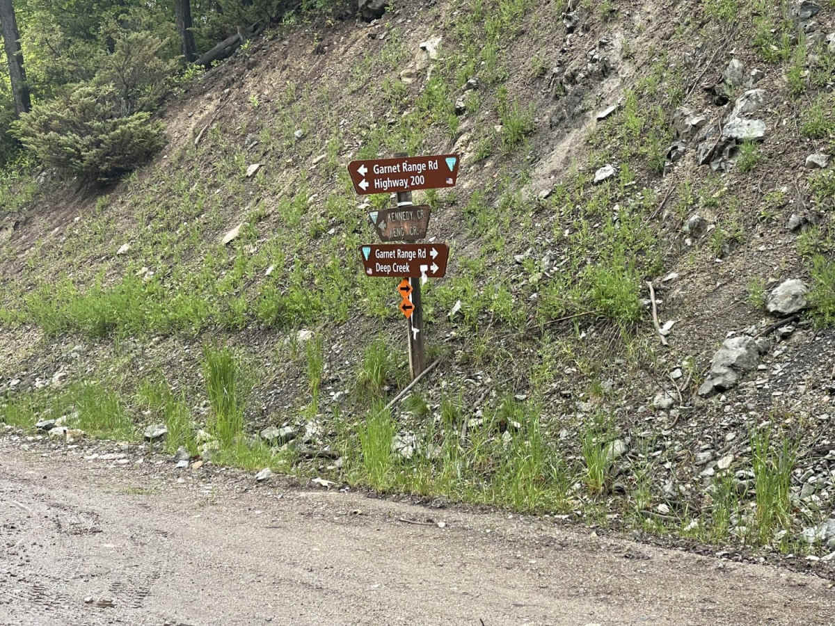 Eastern Garnet Range Road photo 4