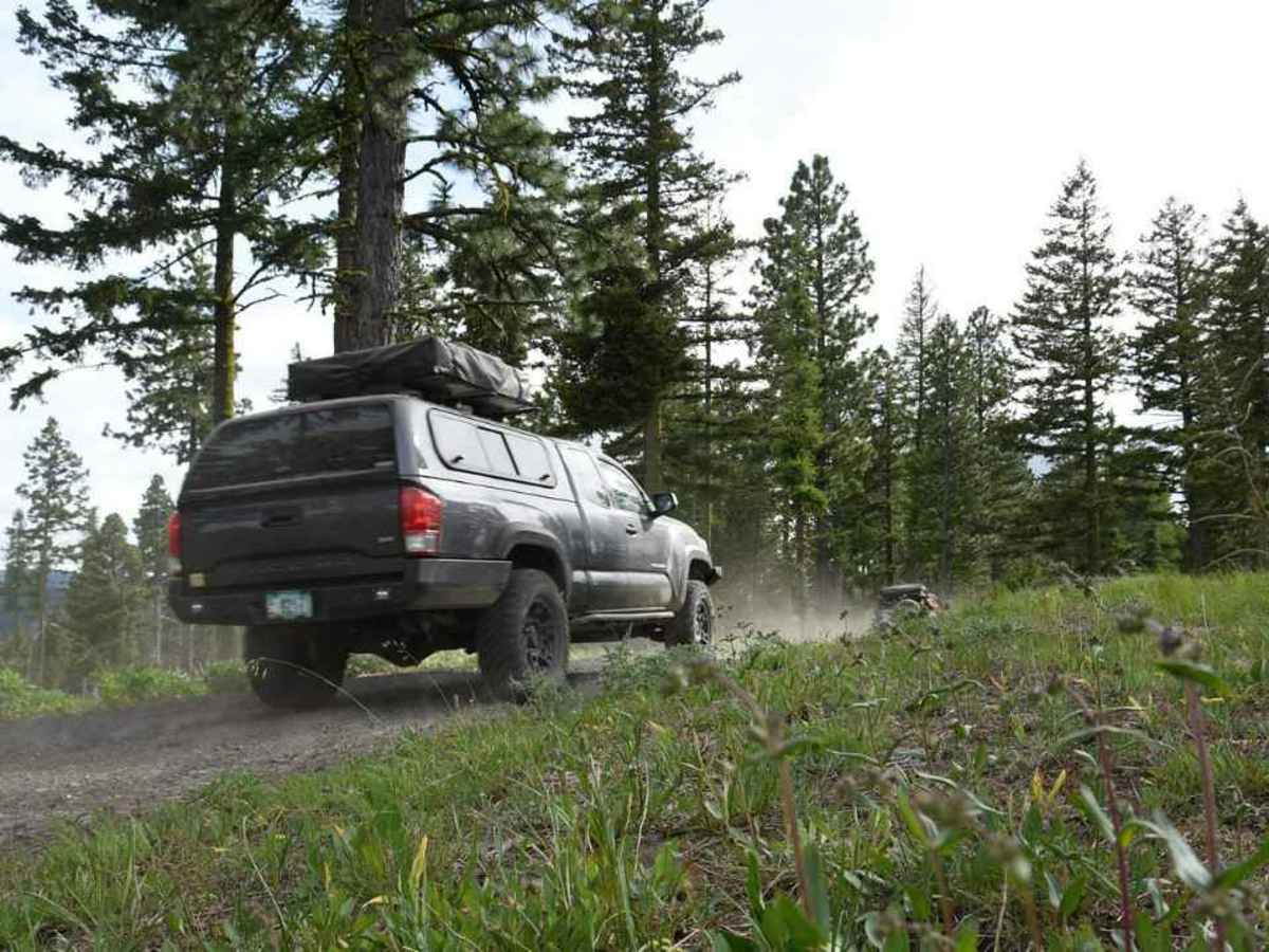 Oak Creek - NF 1400 photo 5