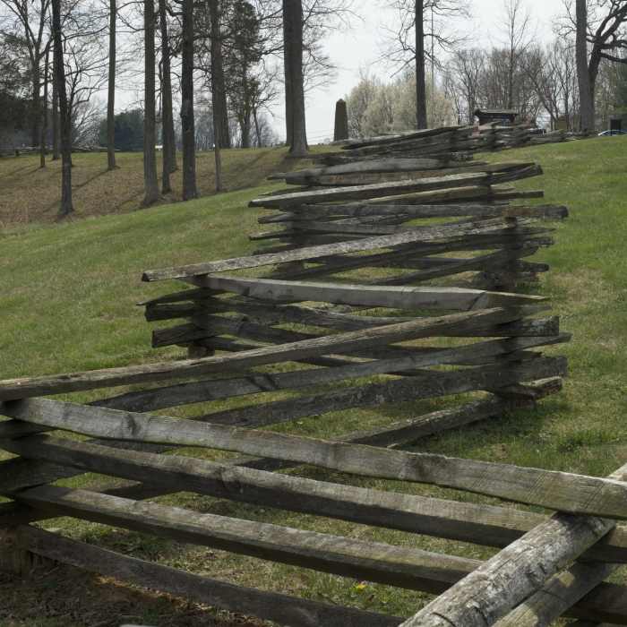 The trail passes a picket fence where the battle was fought in January 1862. Near Ravine Trail