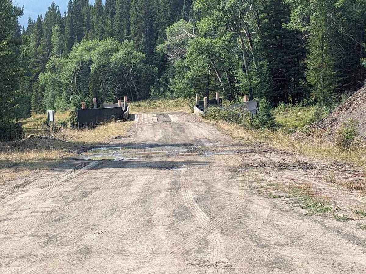 Wintering Mountain Road photo 6