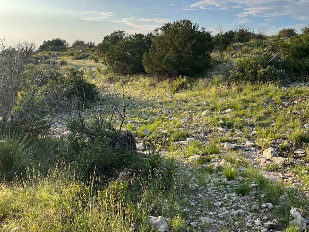 Southeast Rim Trail - V20 photo 2