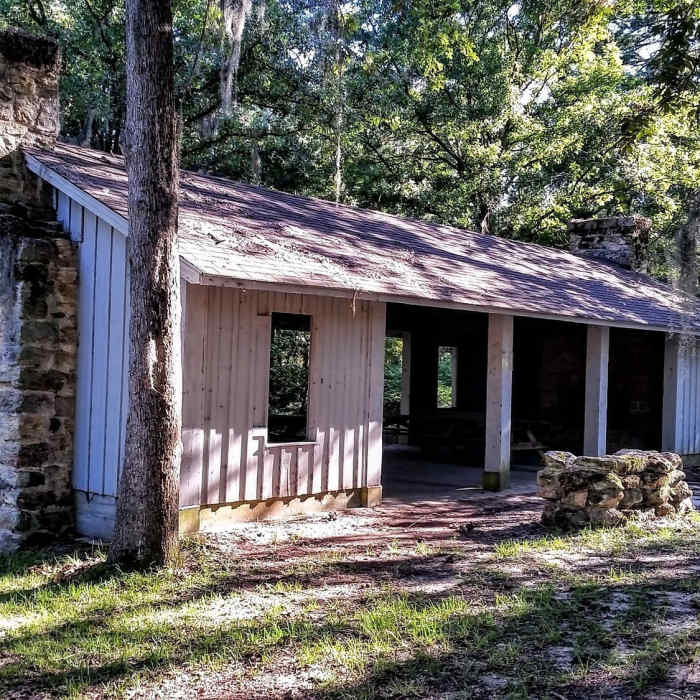 Hilltop Shelter Near Poinsett Loop Hike