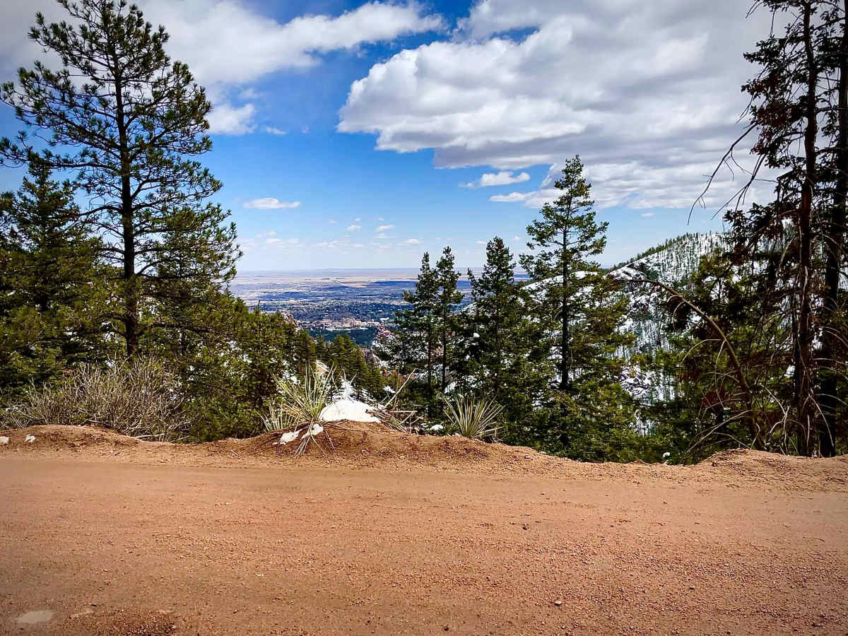 Lower Gold Camp Road trail photo