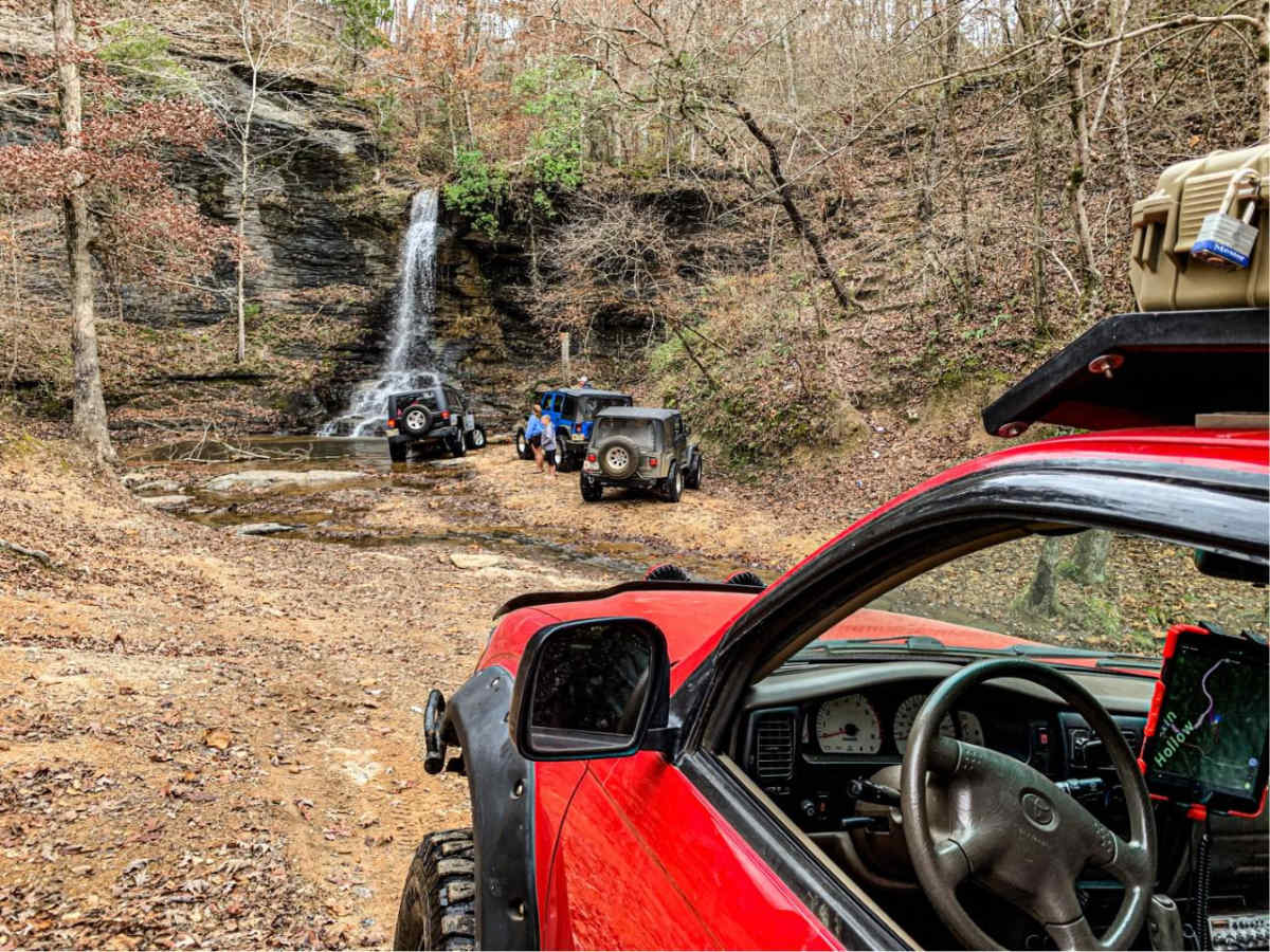 Austin Hollow photo 3