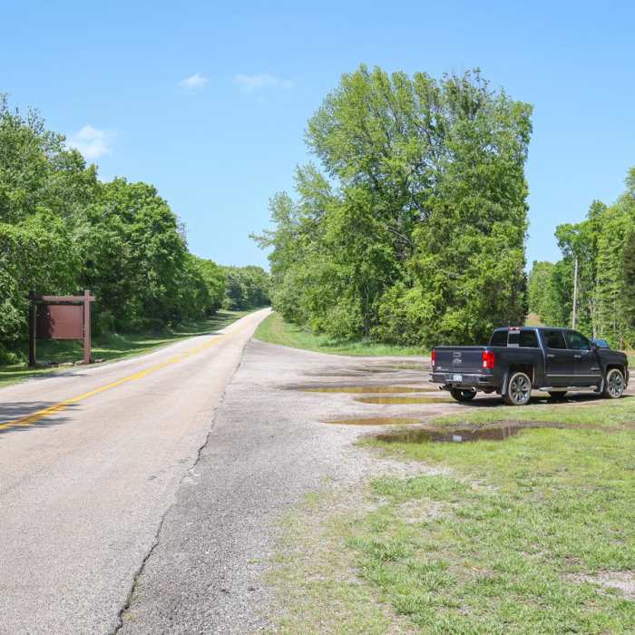 Near Moonshiners Cave Trail