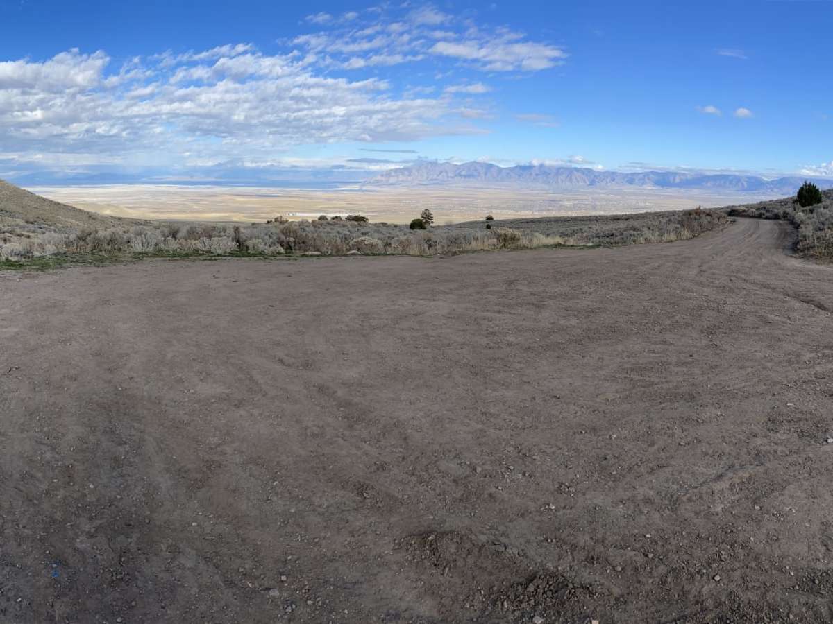 West Canyon Trailhead Road photo 6