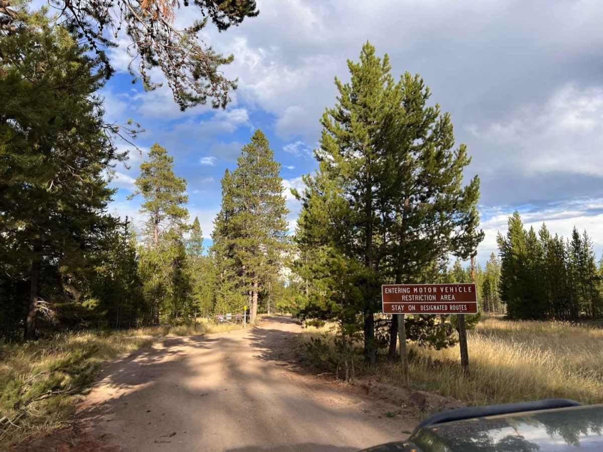 Cougar Cr Park Boundary photo 3