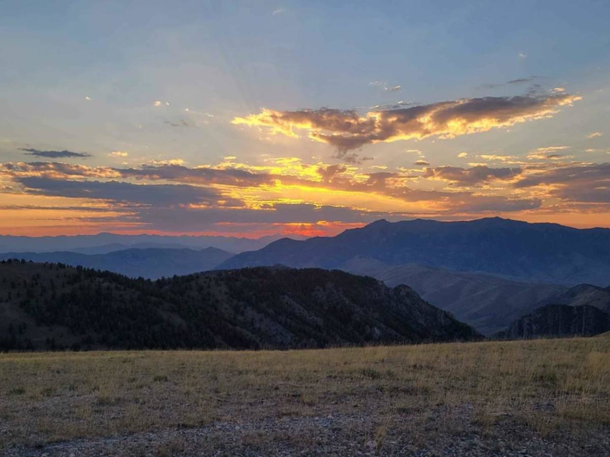 Howe Peak Ridge trail photo