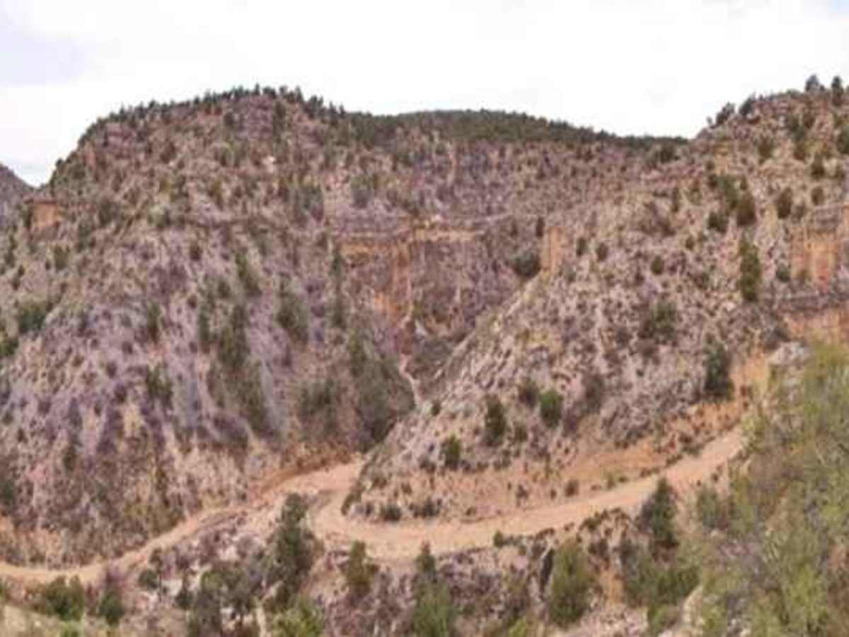 Parashant Canyon-Mollies Nipple - BLM 1230 photo 2