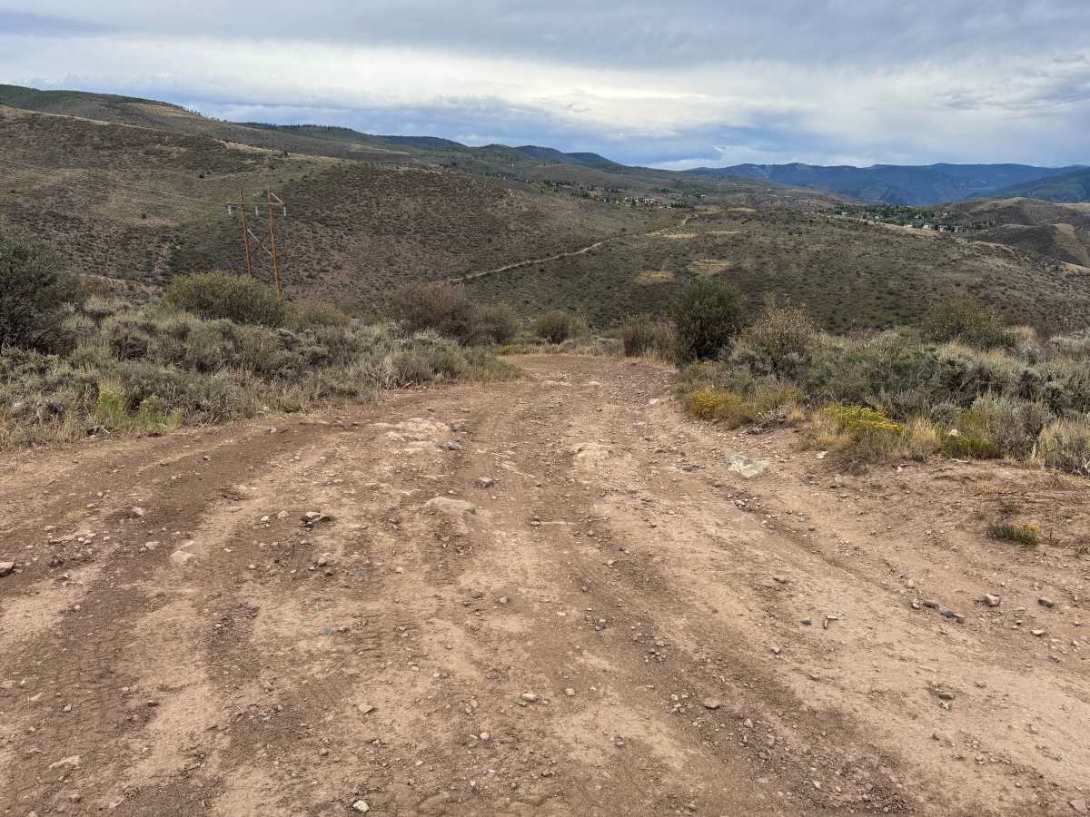 Dead Buck Reservoir Road photo 5