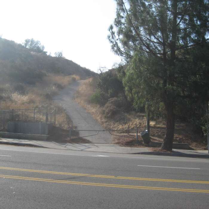 Palisades Trail Tampa Avenue trailhead Near Palisades Trail