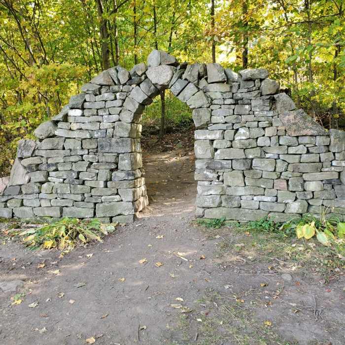 Near Landon Bay Loop