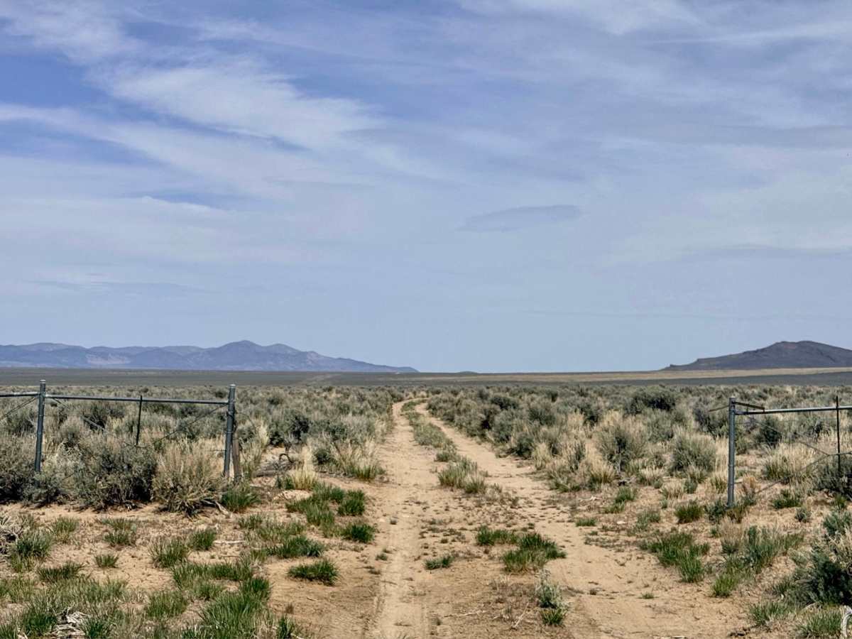Amador Canyon trail photo