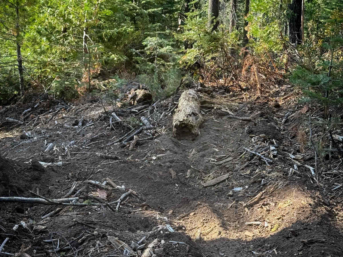 18EV58B trail photo