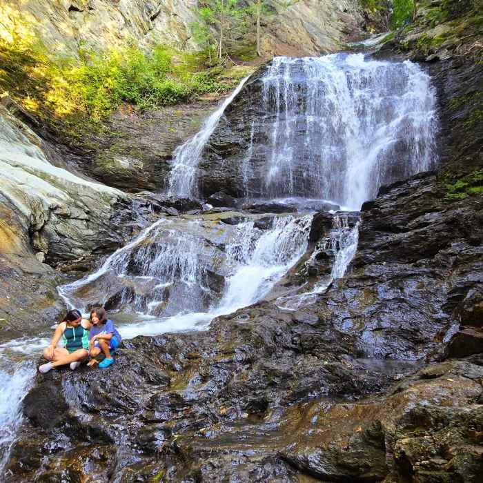 Near Moss Glen Falls Out and Back