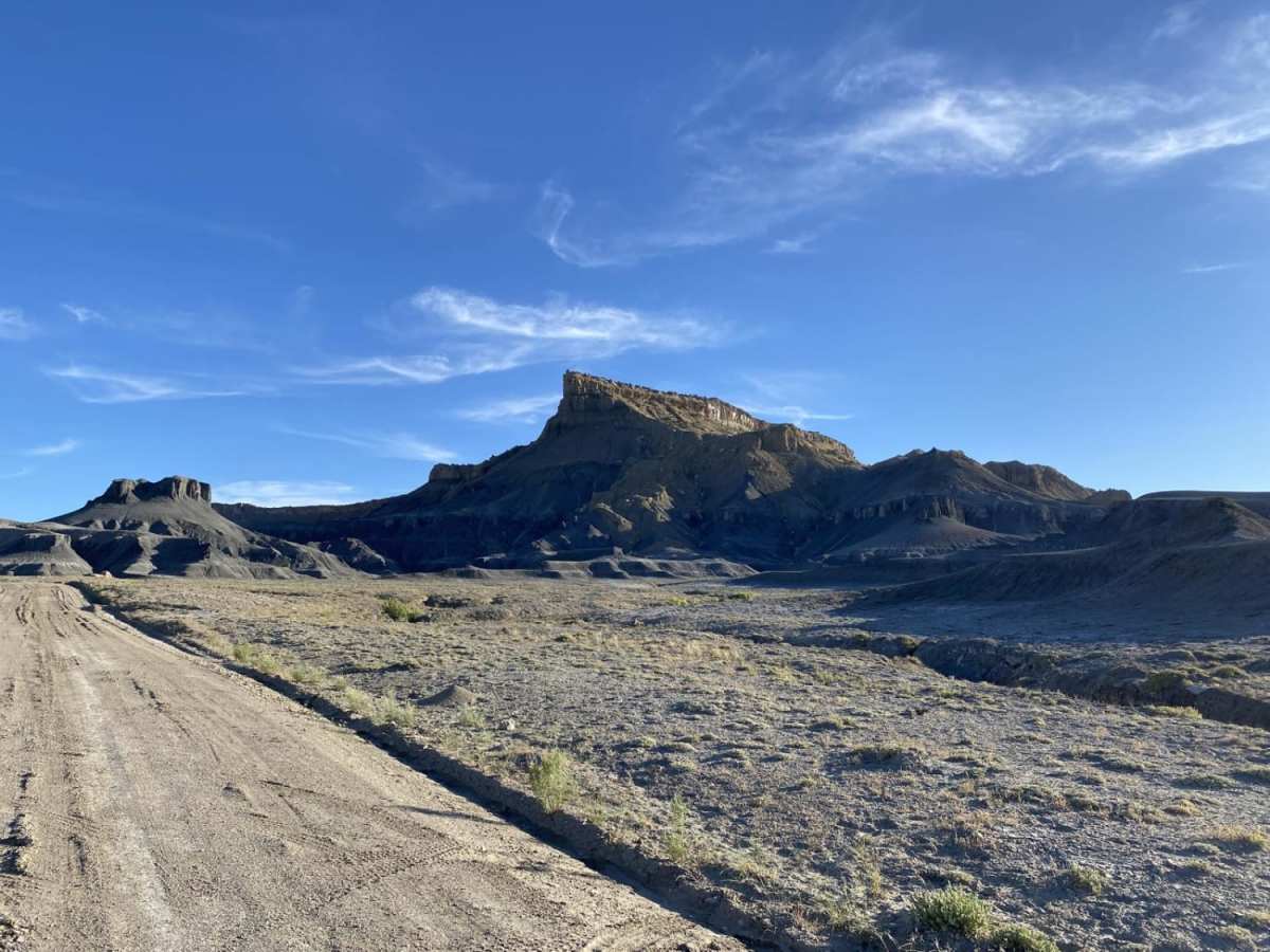 Willow Springs Wash Road trail photo