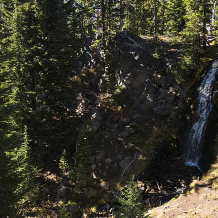Near Chambers Lakes Hike via Obsidian Trailhead