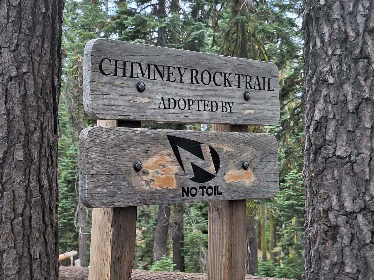 Chimney Rock trail photo