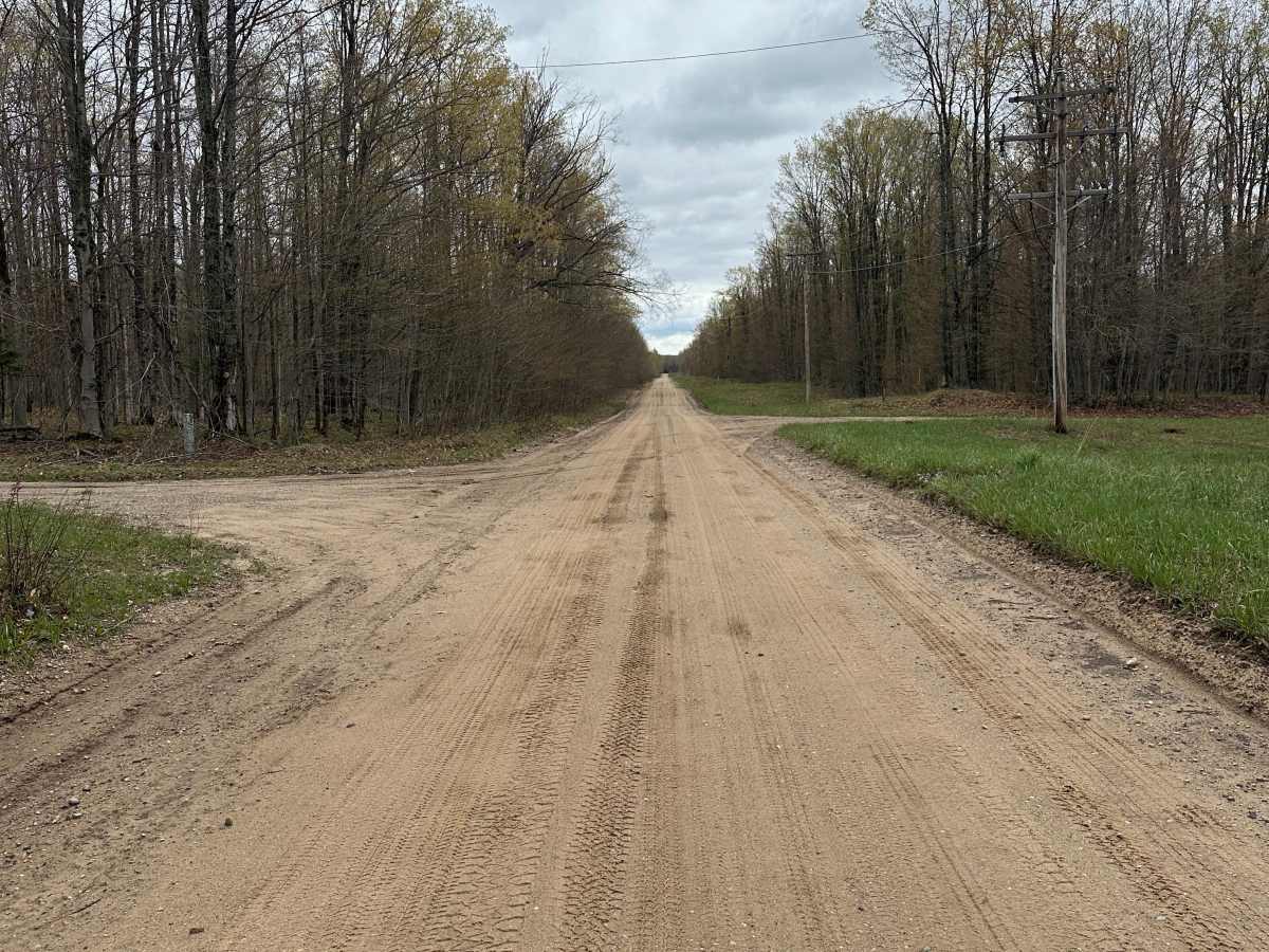 Deward Road trail photo