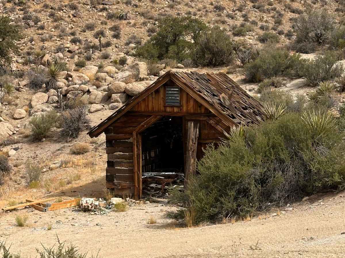 Canyon Cabin Edge Trail photo 6