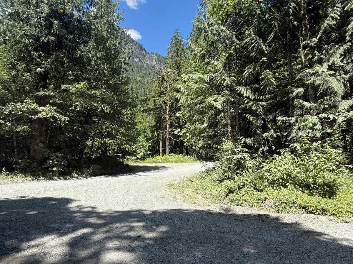 Elliot Creek Trailhead photo 6