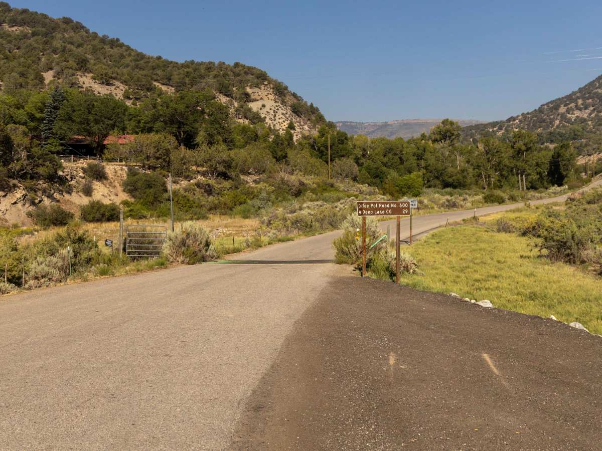 Coffee Pot Road trail photo