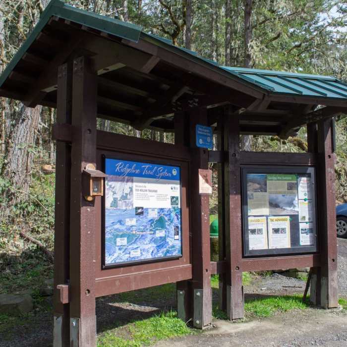 Near Ridgeline Trail System: Fox Hollow Trailhead