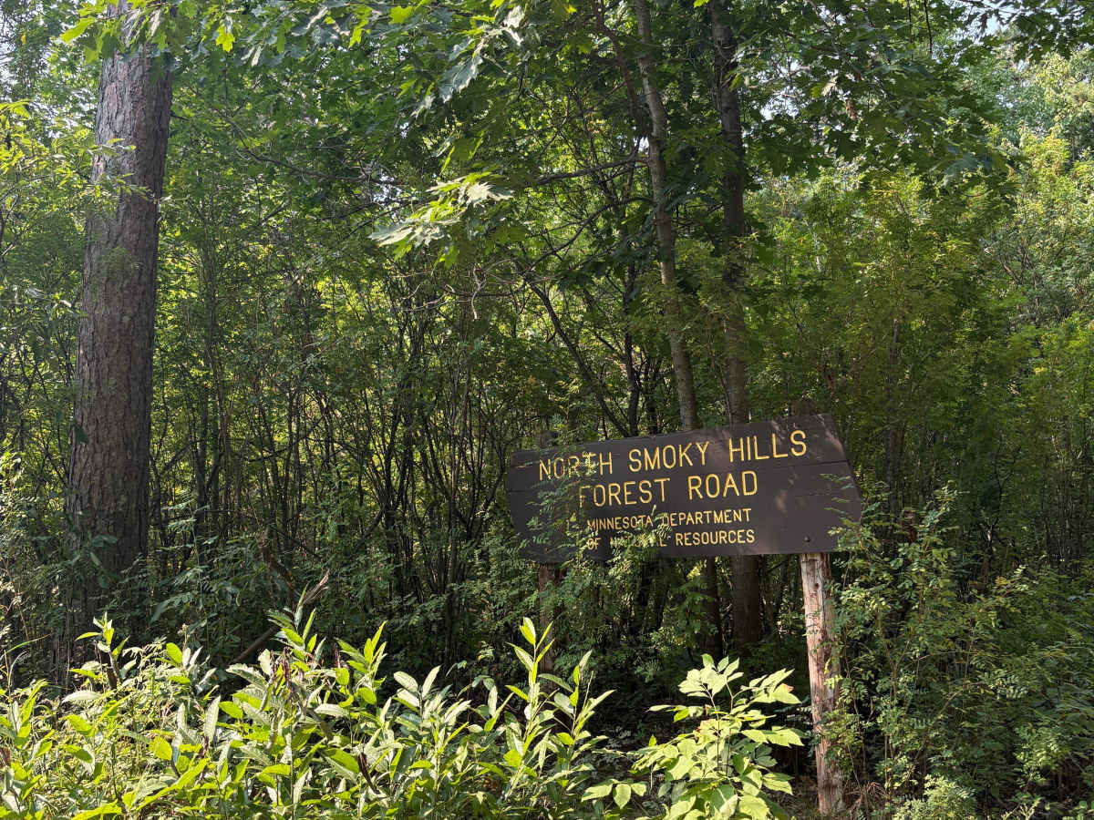 North Smokey Hills Forest Road trail photo