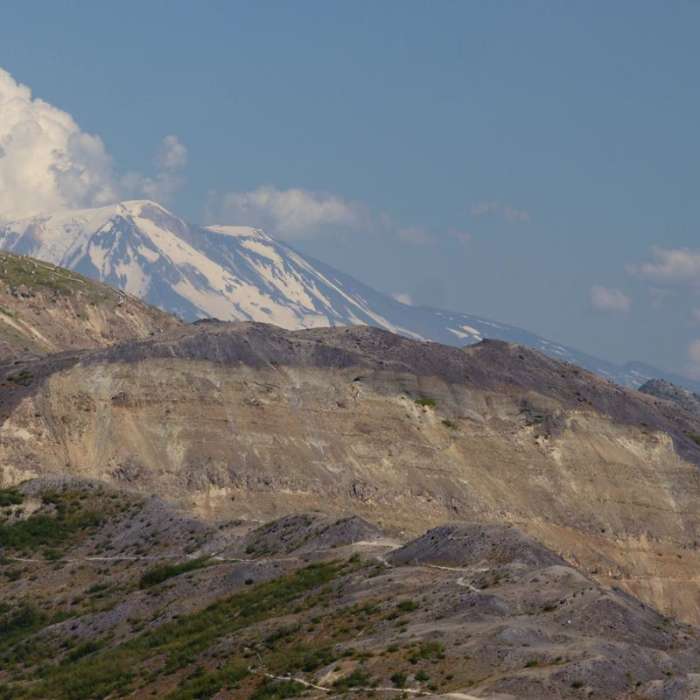Near Johnston Ridge Boundary Trail